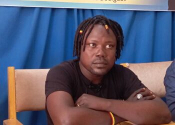 Tchad: Après une dizaine de mois d&rsquo;exil, l&rsquo;humoriste Aba Ngol regagne sa terre natale