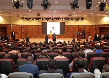 Tchad: Le Premier ministre prend contact avec le personnel de la Primature