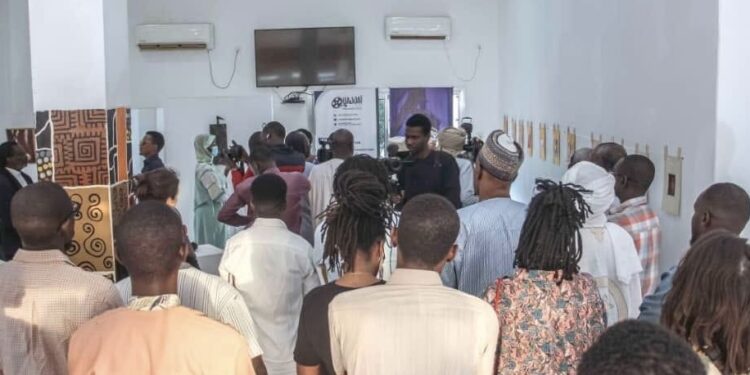 Tchad : L&rsquo;artiste peintre Abdelkader Badaouï honoré à travers une exposition