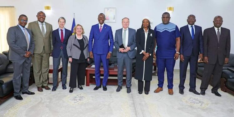 Tchad: Le Premier Ministre reçoit deux diplomates de haut rang