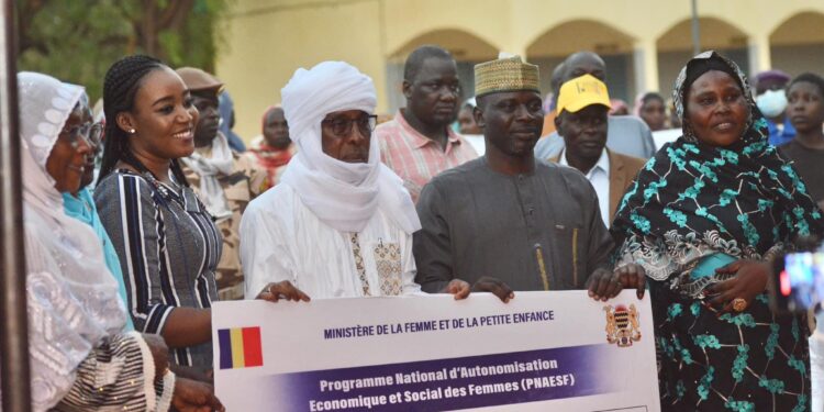 Mongo: Une délégation gouvernementale échange avec les femmes du Guera