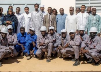 Tchad : 30 jeunes artisans en électricité bâtiment formés par l&rsquo;ONAPE reçoivent leurs parchemins et des kits de travail.