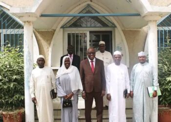 Tchad: Gratuité de l&rsquo;eau, le ministre de l&rsquo;Eau échange avec les responsables de la STE