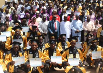 Abéché: Les lauréats de la 2ème promotion de Médecine de l&rsquo;UNABA reçoivent leurs attestations de diplômes