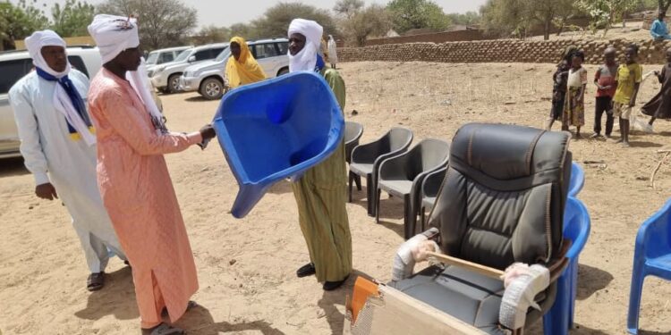 Batha: Dr Issa Mahamat Abdelmamout offre du matériel bureautique au Conseil Sous-préfectoral du MPS de Koundjourou