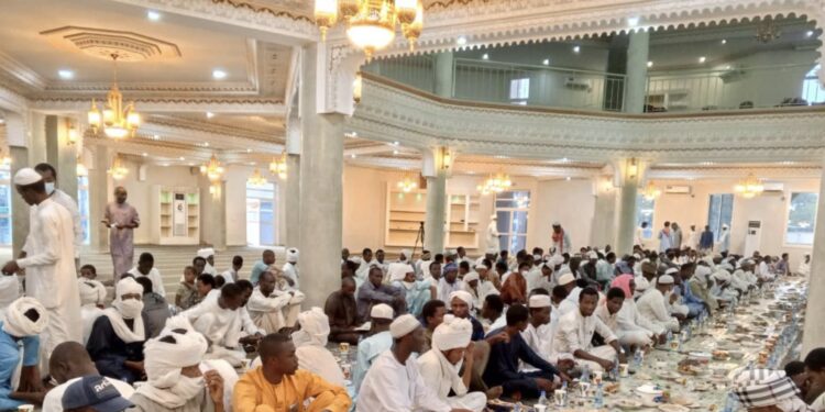 Tchad : Un Iftar collectif réunit plusieurs fidèles à la mosquée Al-Shuhada