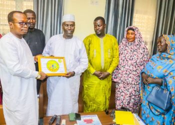 Tchad : Le DG de l&rsquo;ONASA encouragé par le cercle de la jeunesse consciente (CJC)