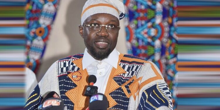 Sénégal : Ousmane Sonko s’en prend à la France et à Emmanuel Macron