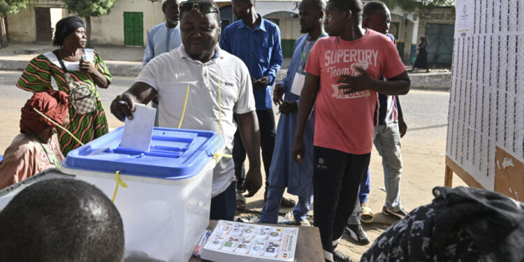 Présidentielle2024: L’engouement démocratique se confirme au Tchad avec un taux de participation de 75,89 %.