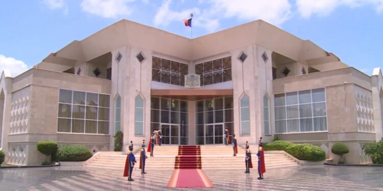 Tchad : La mesure de suspension des missions officielles des cadres de la République levée