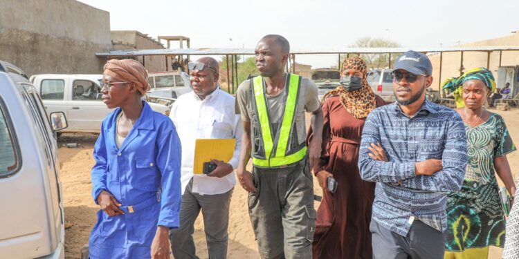 Ndjamena : Le coordonnateur de l&rsquo;UGP visite les projets innovants de l&rsquo;initiative 50000 emplois.
