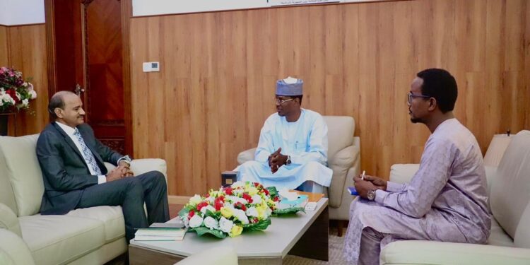 Coopération : Le Ministre de la Culture échange avec l&rsquo;ambassadeur de l&rsquo;Inde sur la Culture