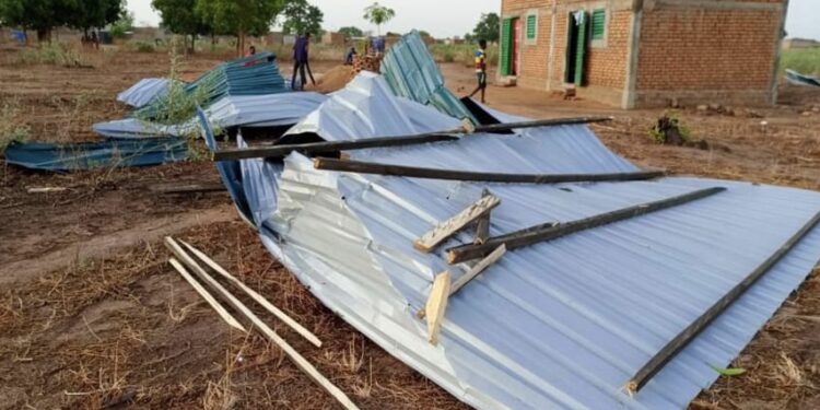 Logone Oriental :Des fortes pluies et vents violents causent d&rsquo;importants dégâts à Doba, appel à l&rsquo;aide lancé