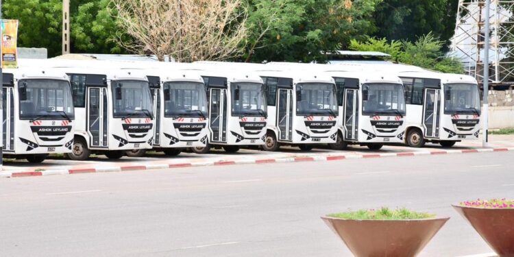 Octroi de 50 bus aux étudiants : L&rsquo;UNET exprime sa gratitude au Chef de l&rsquo;État.