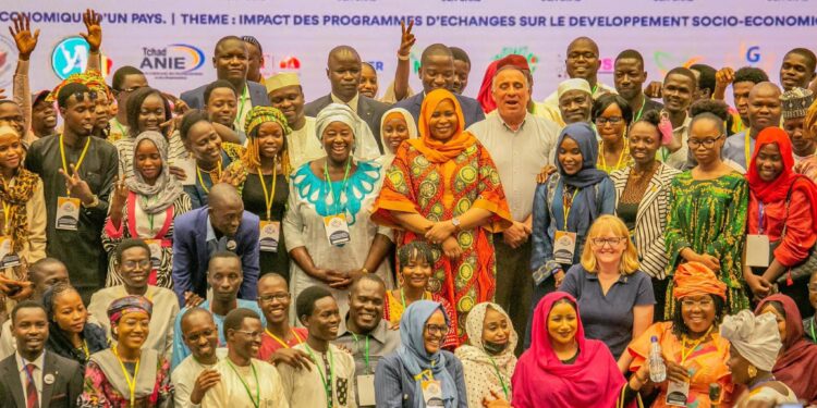 N&rsquo;Djamena: Symposium sur l&rsquo;impact des programmes d&rsquo;échange entre les États-Unis et le Tchad