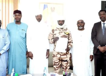 Tchad: Le DG des Douanes honore un agent dévoué et plein de professionnalisme