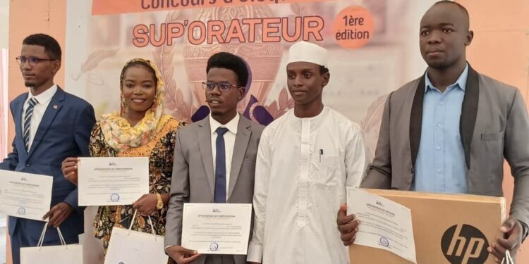 Tchad : Djekornondé Kalndaye remporte la finale du Concours d&rsquo;éloquence des étudiants de sup management.