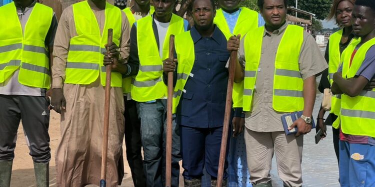 Tchad : Havre de Paix et AJCPT assistent les volontaires engagés contre les inondations.