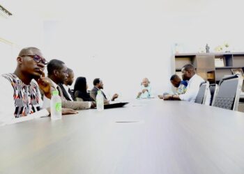 Tchad : L&rsquo;association de l&rsquo;union des jeunes avocats échange avec le ministre de la jeunesse.