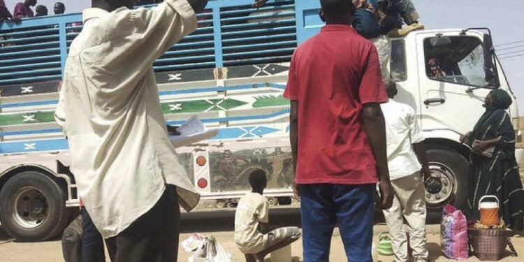 Soudan : les premiers convois d&rsquo;aide arrivent au Darfour