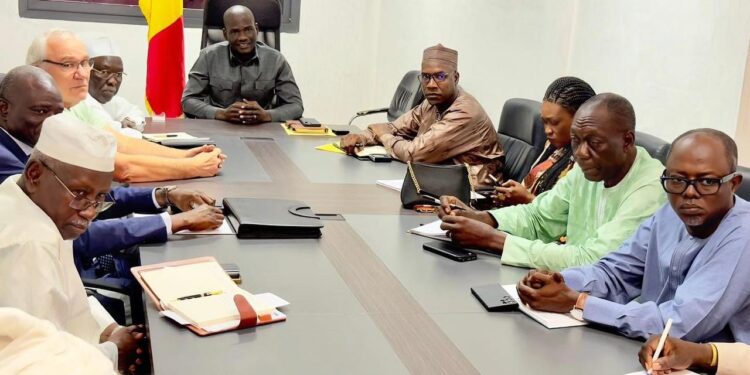 Tchad : le ministre du Commerce et de l’Industrie échange avec les chefs d’entreprise pour le renforcement du climat des affaires