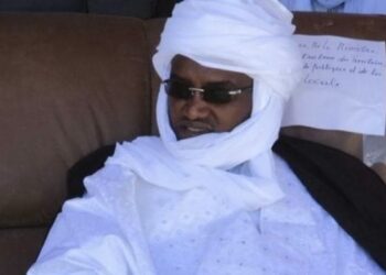 Tchad: À travers une publication faite sur Facebook par les gestionnaires de la page Facebook de l&rsquo;ancien Ministre de La Défense, le Général Mahamat Abali Salah, apportent un démenti formel aux informations selon lesquelles le Général aurait tenté de monnayer le poste d&rsquo;un chef de canton pour des ambitions politiques.