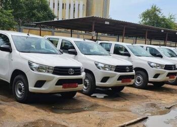 Tchad : Le ministère de l&rsquo;Éducation nationale reçoit 10 véhicules pour le projet ALAPAJ