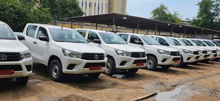 Tchad : Le ministère de l&rsquo;Éducation nationale reçoit 10 véhicules pour le projet ALAPAJ