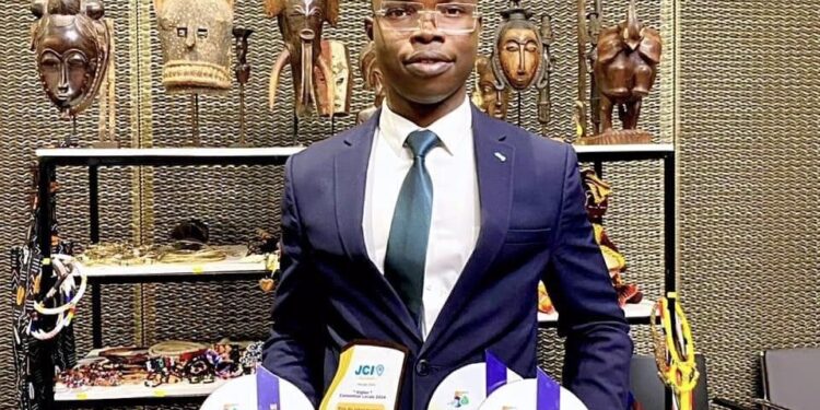 Côte-d’Ivoire : Succès pour le talentueux Tchadien Alladoum Félix à la Jeune Chambre Internationale.