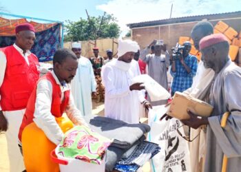 Batha : La Croix-Rouge du Tchad apporte des dons aux sinistrés des récentes inondations à Ati