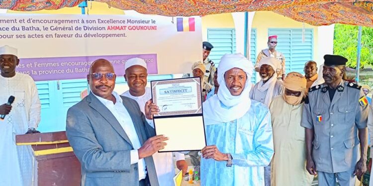Batha : Le gouverneur honoré par les organisations de jeunes et de femmes pour ses actions en faveur du développement et de la bonne gouvernance