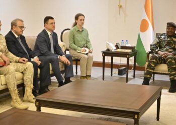 La délégation conduite par Novak a entamé une réunion avec les dirigeants du Niger