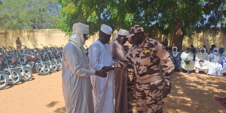 Sila : Remise de trois ambulances à la délégation sanitaire et de 100 motos tricycles aux forces de défense et de sécurité
