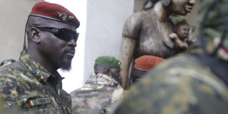 Guinée : la suspension de plusieurs partis suscite des interrogations