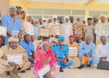 Batha : Le Gouverneur décerne des attestations de reconnaissance aux responsables des régies