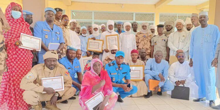 Batha : Le Gouverneur décerne des attestations de reconnaissance aux responsables des régies