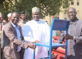 Logone Oriental : L’Université de Doba reçoit un don de 100 tables-bancs et 100 chaises