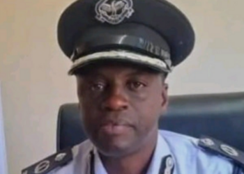 Faits divers : Un policier ivre arrêté après avoir libéré 13 personnes en garde à vue le 31 décembre en Zambie