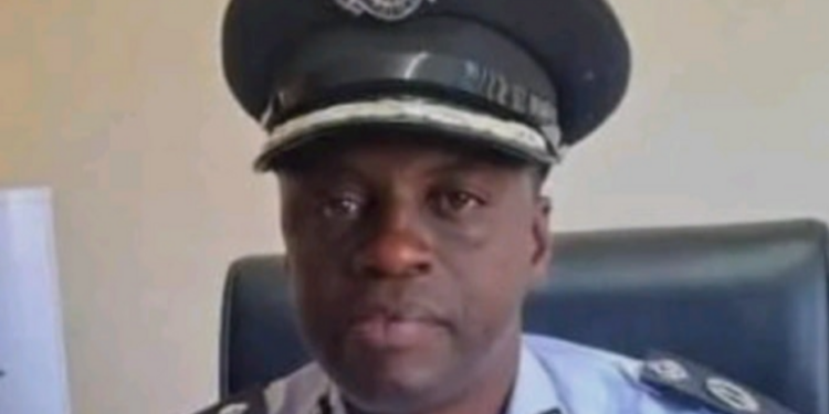 Faits divers : Un policier ivre arrêté après avoir libéré 13 personnes en garde à vue le 31 décembre en Zambie