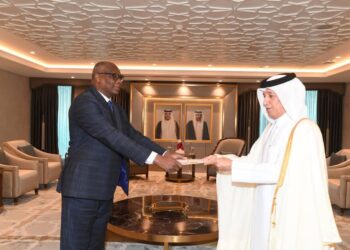 Diplomatie : Le nouvel Ambassadeur du Tchad remet ses lettres de créance au ministre qatari des Affaires étrangères.