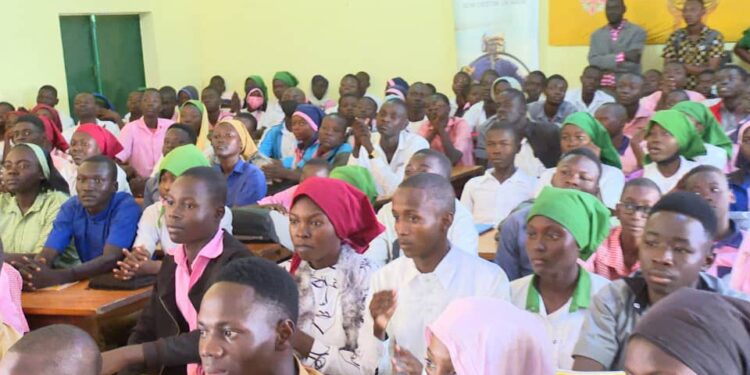 Logone Oriental : l’IPED lance ses activités académiques 2024-2025 et prime les meilleurs apprenants en informatique