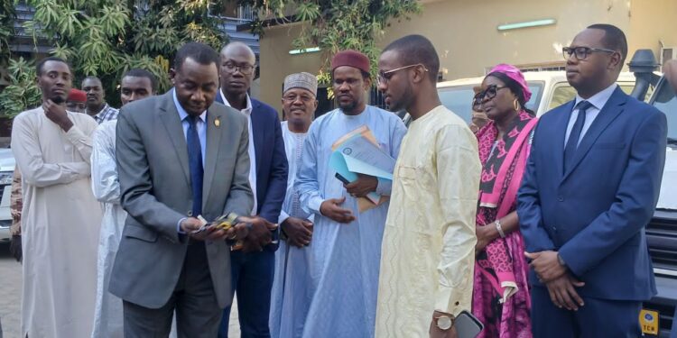 Tchad : L&rsquo;AILC restitue 04 véhicules à l&rsquo;ONAPE pour renforcer l’emploi