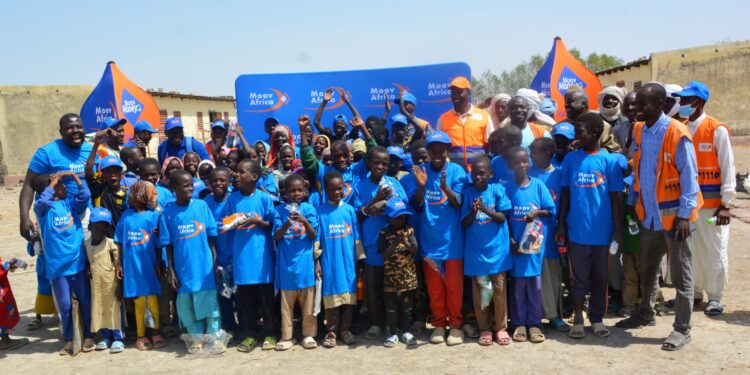 Moov Africa Tchad fait un don pour soutenir l’orphelinat AL-RAHMA