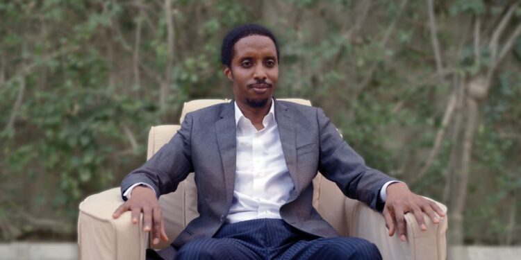 Portrait : Gassim Chérif du journalisme au porte-parolat du gouvernement