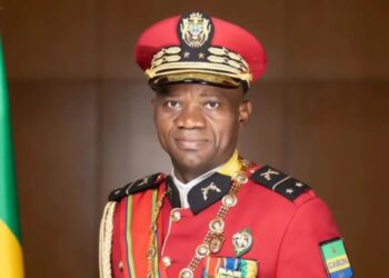Gabon : Brice Clotaire Oligui Nguema renonce à son Statut Militaire