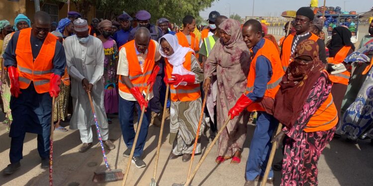 N’Djaména : la commune du 2e arrondissement lance la journée de salubrité