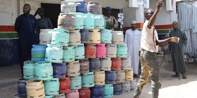 Tchad : 10.000 bouteilles de gaz saisies, réintroduites dans le marché par l&rsquo; ARSAT.
