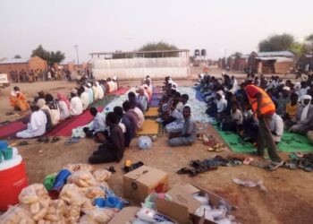 Tchad : L&rsquo;association « Al-Tchad » offre un Iftar Sayim aux réfugiés camerounais