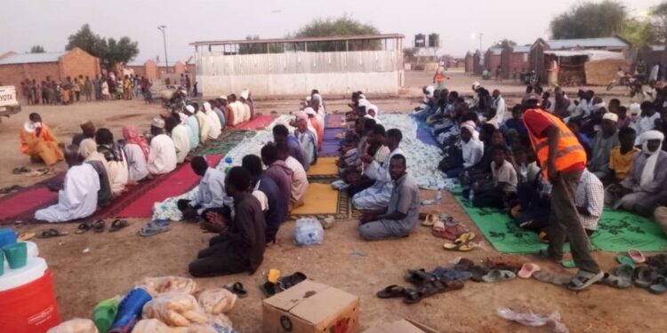 Tchad : L&rsquo;association « Al-Tchad » offre un Iftar Sayim aux réfugiés camerounais