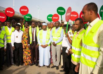 N&rsquo;Djamena : l&rsquo;ONASER et la Mairie mobilisent des jeunes volontaires pour fluidifier la circulation.